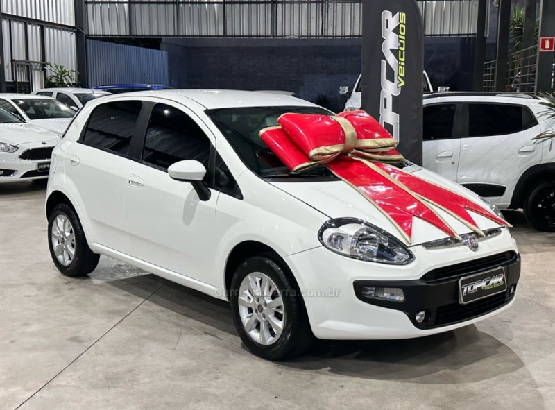 PUNTO 1.4 ATTRACTIVE 8V FLEX 4P MANUAL