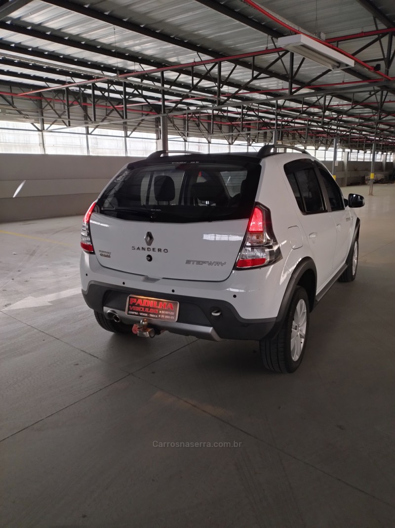 SANDERO 1.6 STEPWAY 8V FLEX 4P MANUAL - 2014 - SOMBRIO