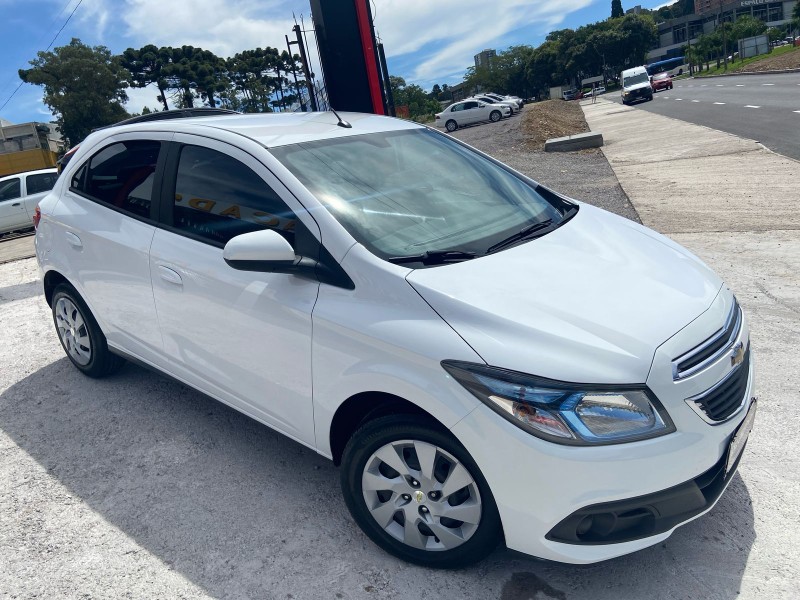 ONIX 1.4 MPFI LT 8V FLEX 4P MANUAL - 2015 - CAXIAS DO SUL