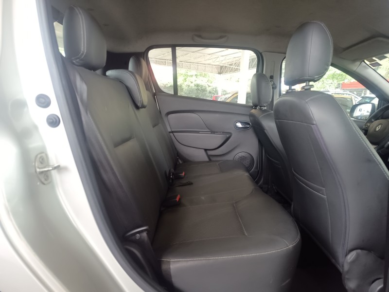 SANDERO 1.6 DYNAMIQUE 8V FLEX 4P MANUAL - 2016 - CAXIAS DO SUL