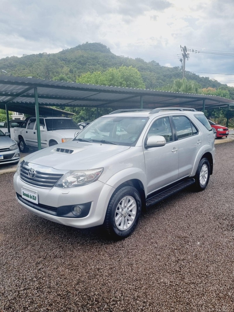 HILUX SW4 3.0 SRV 4X4 16V TURBO INTERCOOLER DIESEL 4P AUTOMÁTICO - 2014 - PICADA CAFé