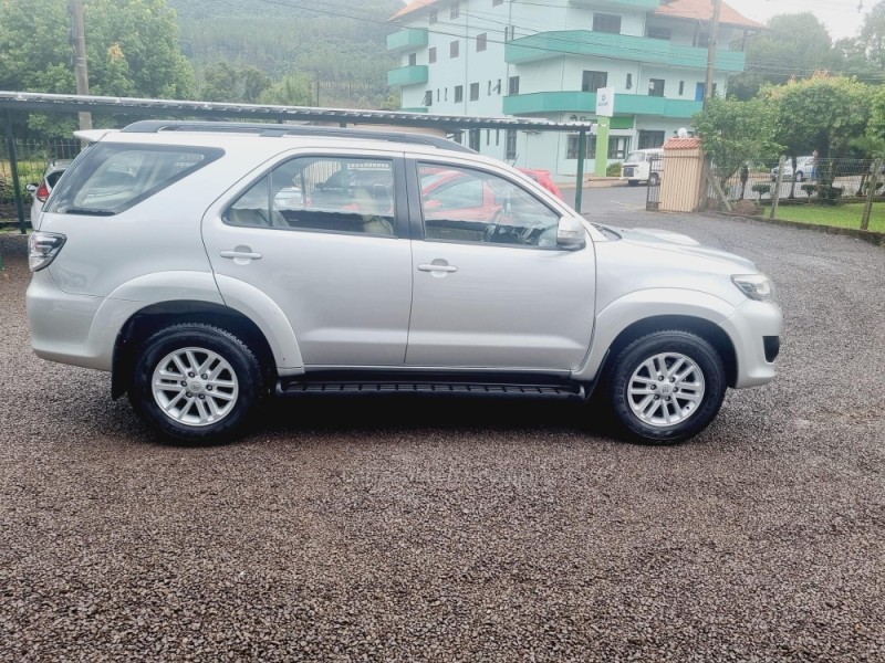 HILUX SW4 3.0 SRV 4X4 16V TURBO INTERCOOLER DIESEL 4P AUTOMÁTICO - 2014 - PICADA CAFé