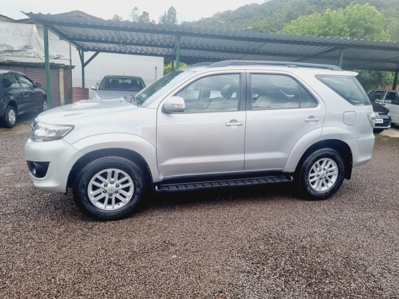 HILUX SW4 3.0 SRV 4X4 16V TURBO INTERCOOLER DIESEL 4P AUTOMÁTICO - 2014 - PICADA CAFé