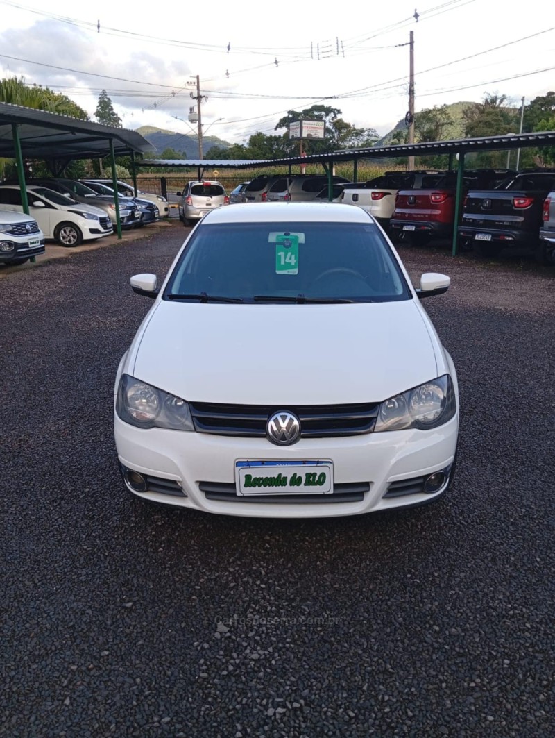 GOLF 1.6 MI 8V FLEX 4P MANUAL - 2014 - PICADA CAFé