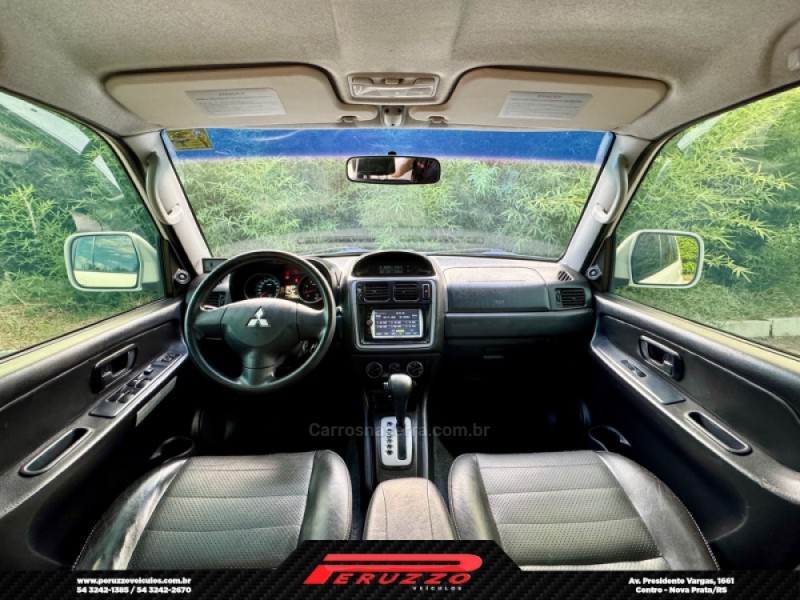 PAJERO TR4 2.0 4X4 16V 140CV FLEX 4P AUTOMÁTICO - 2013 - NOVA PRATA