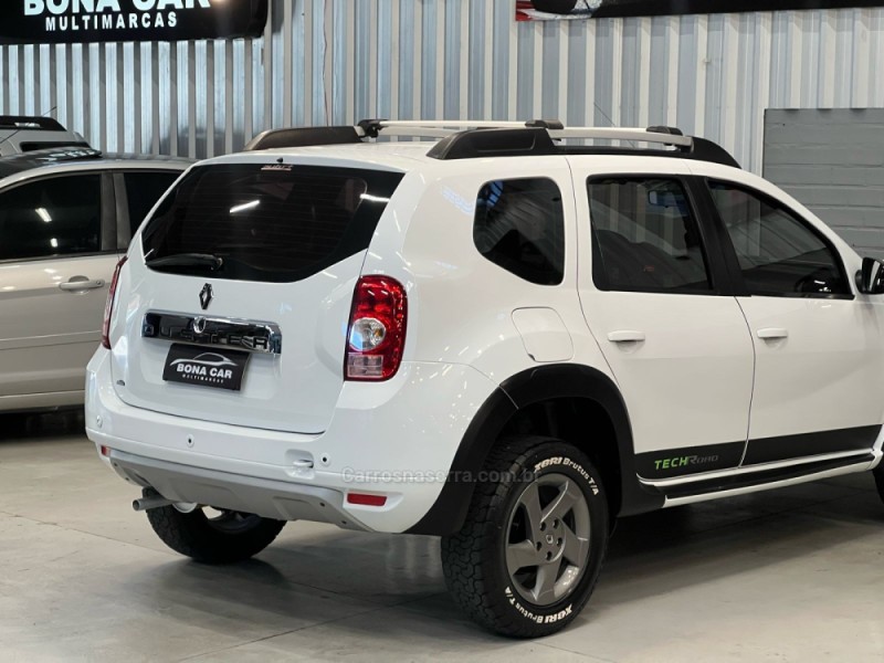 DUSTER 1.6 DYNAMIQUE 4X2 16V FLEX 4P MANUAL - 2014 - CAXIAS DO SUL