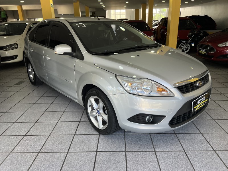 FOCUS 2.0 GLX 16V FLEX 4P MANUAL - 2013 - CAXIAS DO SUL