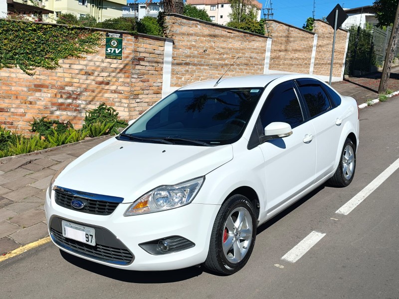 FOCUS 2.0 FC 16V GASOLINA 4P MANUAL