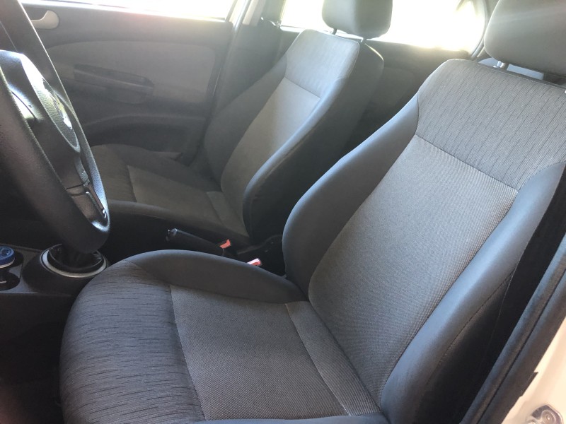GOL 1.6 MI POWER 8V FLEX 4P MANUAL G.III - 2014 - VALE REAL