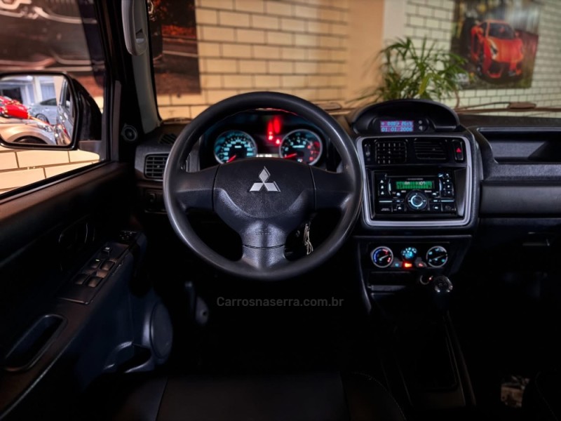 PAJERO TR4 2.0 4X4 16V FLEX 4P MANUAL - 2010 - NOVO HAMBURGO