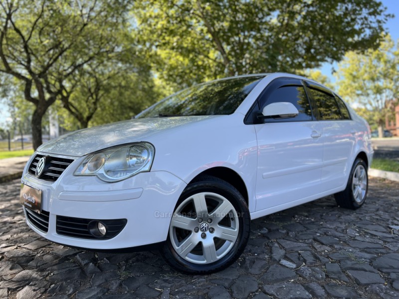 POLO 1.6 MI 8V FLEX 4P MANUAL - 2011 - DOIS IRMãOS