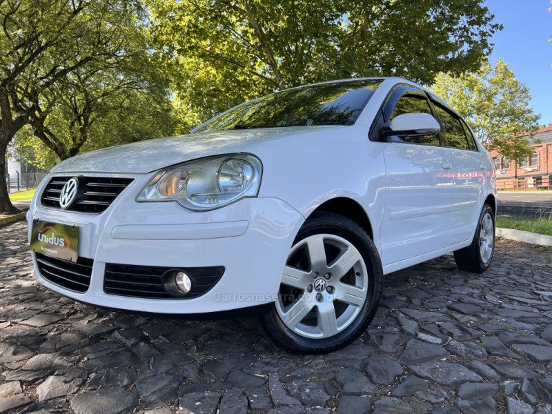 POLO 1.6 MI 8V FLEX 4P MANUAL - 2011 - DOIS IRMãOS