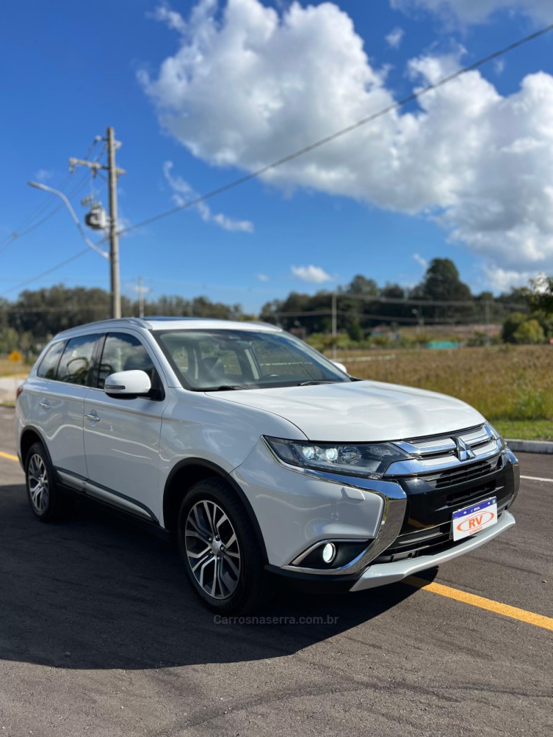OUTLANDER 2.2 4X4 16V DIESEL 4P AUTOMÁTICO - 2018 - CARLOS BARBOSA