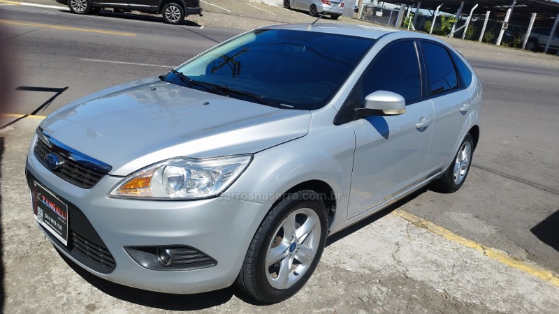 FOCUS 1.6 GLX 8V FLEX 4P MANUAL - 2013 - FARROUPILHA