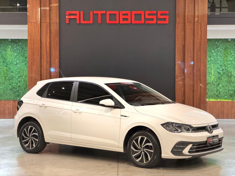 POLO 1.0	200 TSI HIGHLINE AUTOMÁTICO  - 2023 - NOVO HAMBURGO