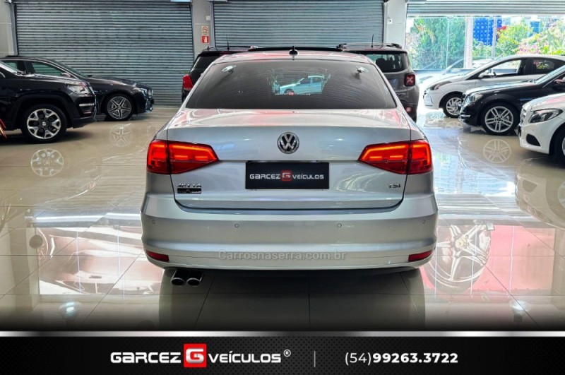 JETTA 2.0 TSI HIGHLINE 211CV GASOLINA 4P TIPTRONIC - 2016 - BENTO GONçALVES