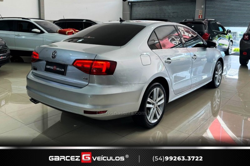 JETTA 2.0 TSI HIGHLINE 211CV GASOLINA 4P TIPTRONIC - 2016 - BENTO GONçALVES