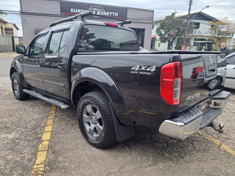 FRONTIER 2.5 LE 4X4 CD TURBO ELETRONIC DIESEL 4P AUTOMÁTICO - 2013 - FARROUPILHA