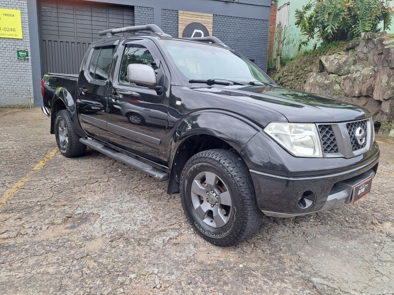 FRONTIER 2.5 LE 4X4 CD TURBO ELETRONIC DIESEL 4P AUTOMÁTICO - 2013 - FARROUPILHA