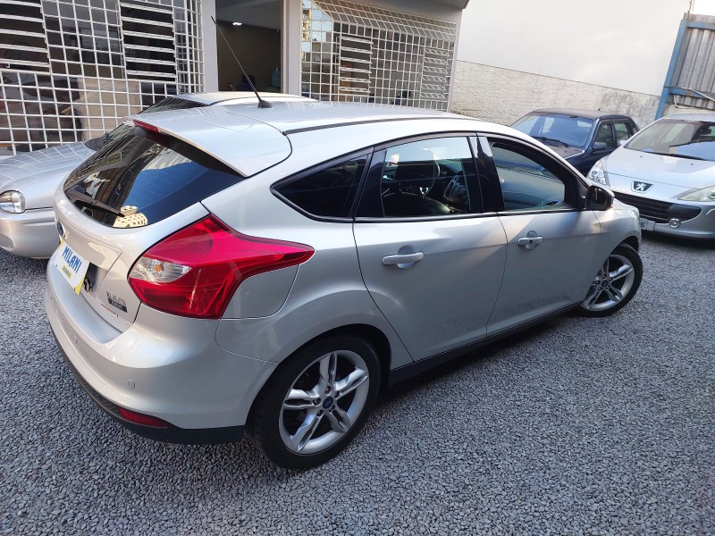 FOCUS 2.0 SE HATCH 16V FLEX 4P AUTO - 2014 - BENTO GONçALVES