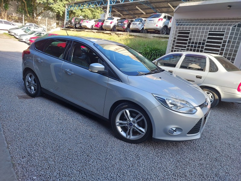 FOCUS 2.0 SE HATCH 16V FLEX 4P AUTO - 2014 - BENTO GONçALVES