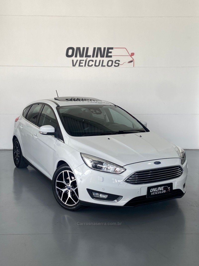 FOCUS 2.0 TITANIUM PLUS HATCH 16V FLEX 4P AUTO - 2017 - FARROUPILHA