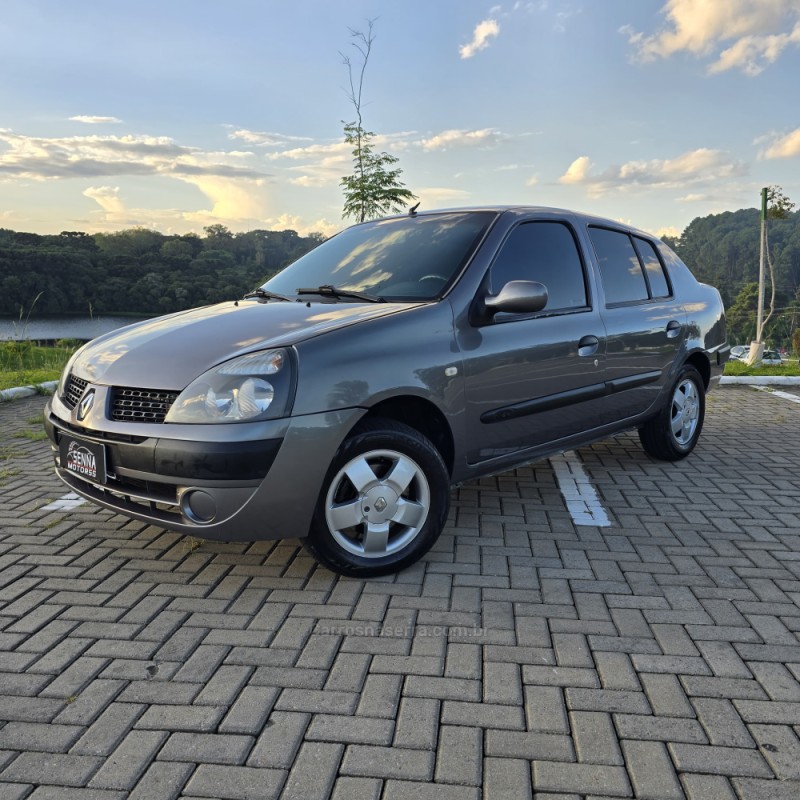 CLIO 1.6 EXPRESSION SEDAN 16V FLEX 4P MANUAL - 2006 - CAXIAS DO SUL