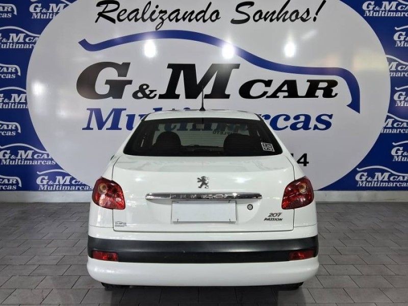 207 1.4 SEDAN XR PASSION 8V FLEX 4P MANUAL - 2011 - SãO SEBASTIãO DO CAí