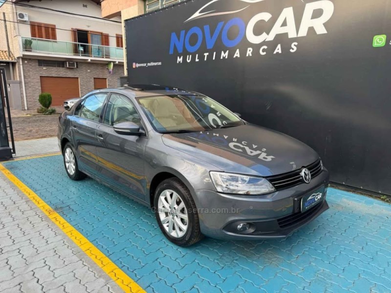 JETTA 2.0 COMFORTLINE FLEX 4P TIPTRONIC - 2014 - ESTâNCIA VELHA