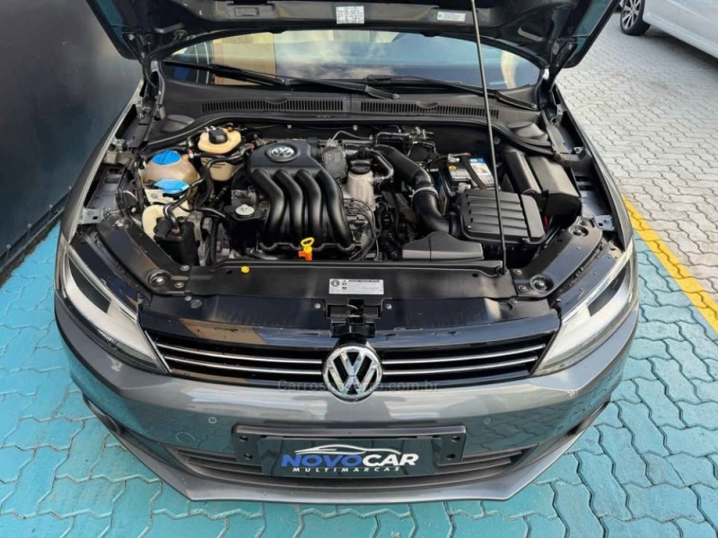 JETTA 2.0 COMFORTLINE FLEX 4P TIPTRONIC - 2014 - ESTâNCIA VELHA