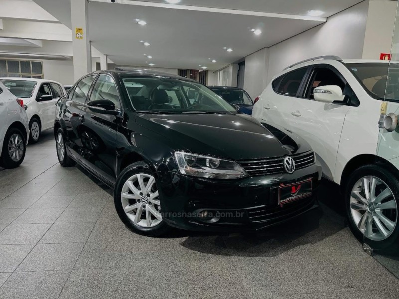JETTA 2.0 COMFORTLINE FLEX 4P TIPTRONIC - 2012 - CAXIAS DO SUL