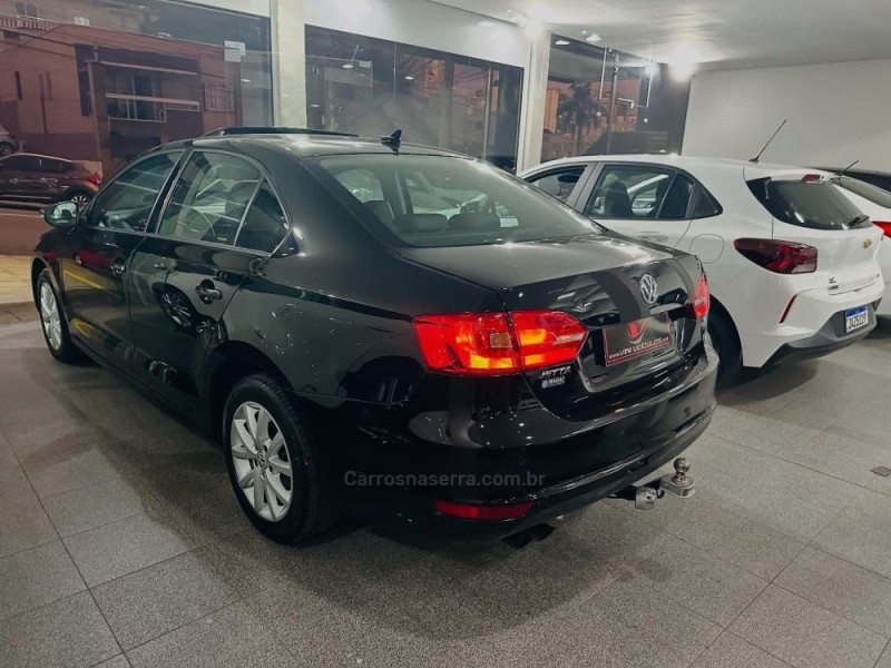 JETTA 2.0 COMFORTLINE FLEX 4P TIPTRONIC - 2012 - CAXIAS DO SUL