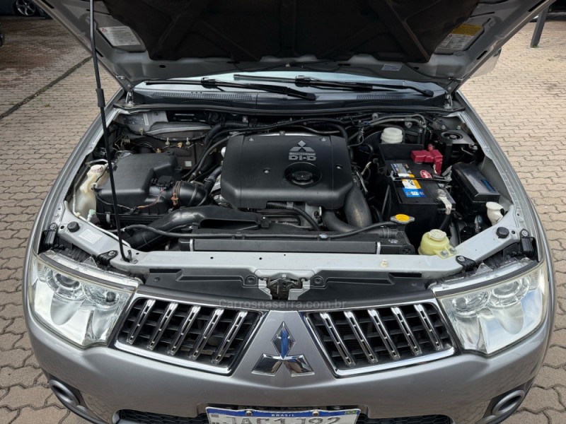 PAJERO DAKAR 3.2 HPE 4X4 7 LUGARES 16V TURBO INTERCOOLER DIESEL 4P AUTOMÁTICO - 2013 - CAXIAS DO SUL