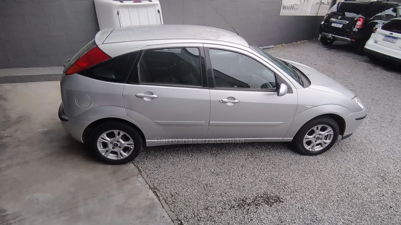 FOCUS 1.6 GLX 8V FLEX 4P MANUAL - 2009 - FARROUPILHA