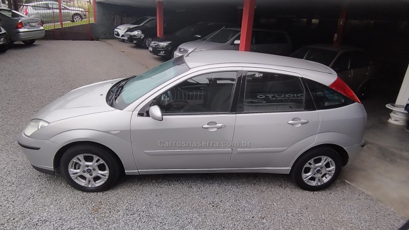 FOCUS 1.6 GLX 8V FLEX 4P MANUAL - 2009 - FARROUPILHA