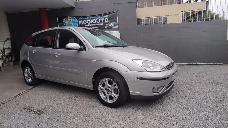 FOCUS 1.6 GLX 8V FLEX 4P MANUAL - 2009 - FARROUPILHA