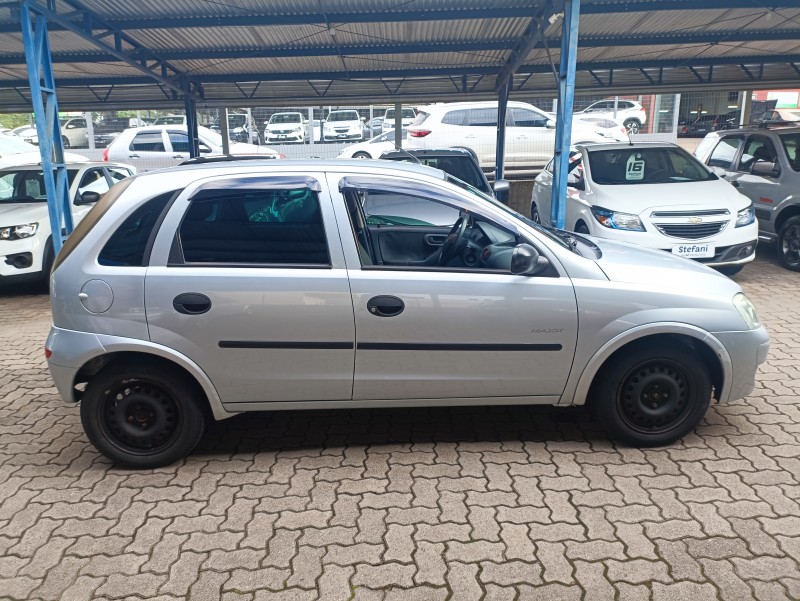 CORSA 1.4 MPFI MAXX 8V FLEX 4P MANUAL - 2009 - BOM PRINCíPIO