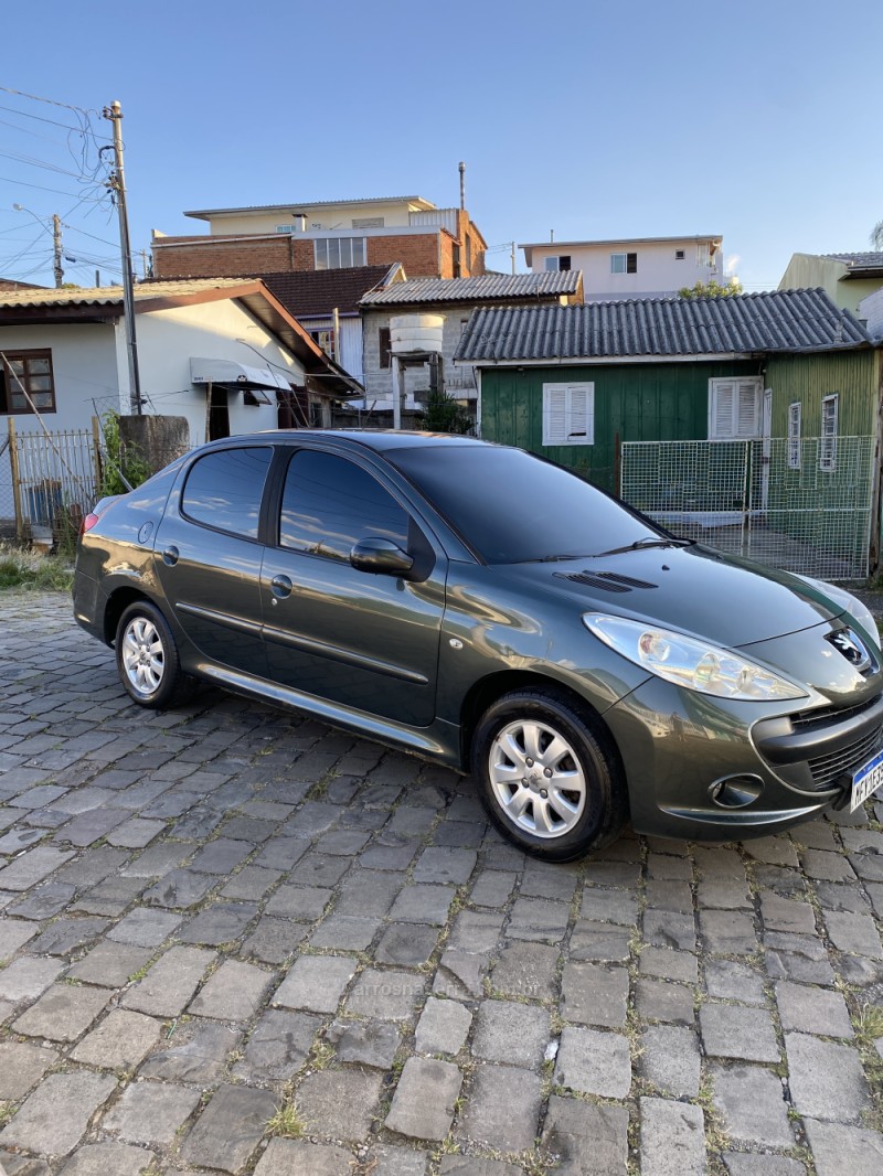 207 1.4 SEDAN XR PASSION 8V FLEX 4P MANUAL - 2010 - CAXIAS DO SUL