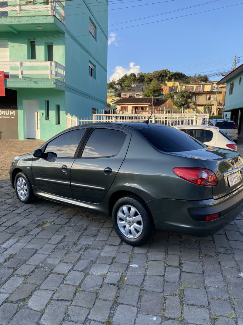 207 1.4 SEDAN XR PASSION 8V FLEX 4P MANUAL - 2010 - CAXIAS DO SUL