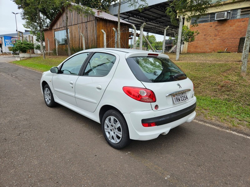 207 1.4 XR 8V FLEX 4P MANUAL - 2011 - VENâNCIO AIRES