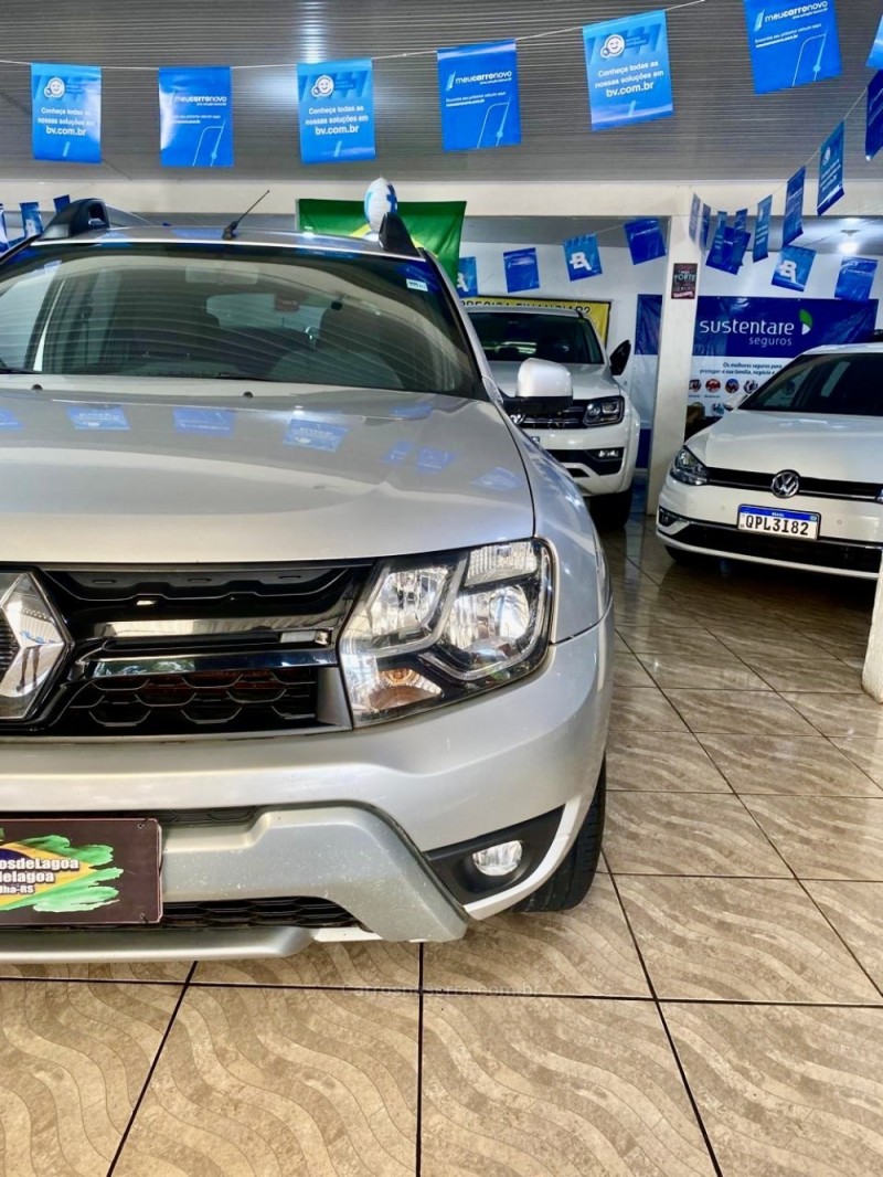 DUSTER 1.6 DYNAMIQUE 4X2 16V FLEX 4P MANUAL - 2017 - LAGOA VERMELHA