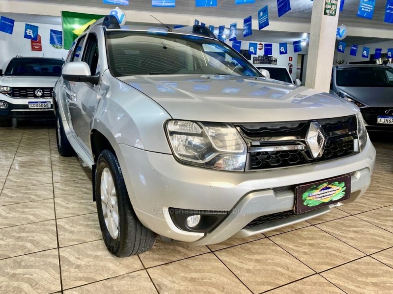 DUSTER 1.6 DYNAMIQUE 4X2 16V FLEX 4P MANUAL - 2017 - LAGOA VERMELHA