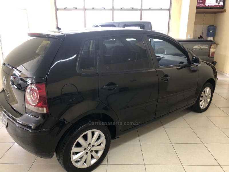 POLO 1.6 MI 8V FLEX 4P MANUAL - 2011 - FARROUPILHA