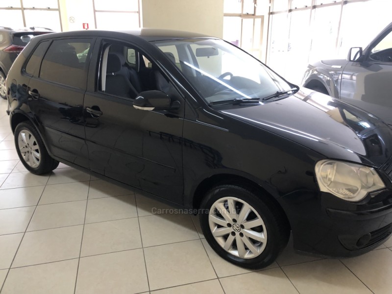 POLO 1.6 MI 8V FLEX 4P MANUAL - 2011 - FARROUPILHA