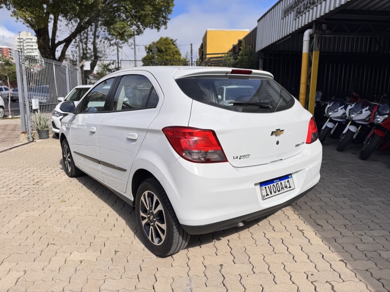 ONIX 1.4 MPFI LTZ 8V FLEX 4P MANUAL - 2015 - BENTO GONçALVES