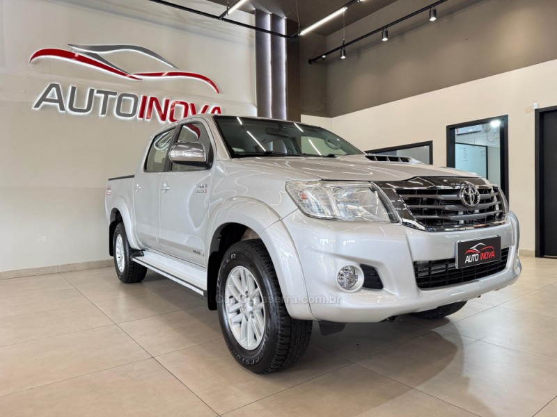 HILUX 3.0 SRV 4X4 CD 16V TURBO INTERCOOLER DIESEL 4P AUTOMÁTICO - 2012 - IVOTI