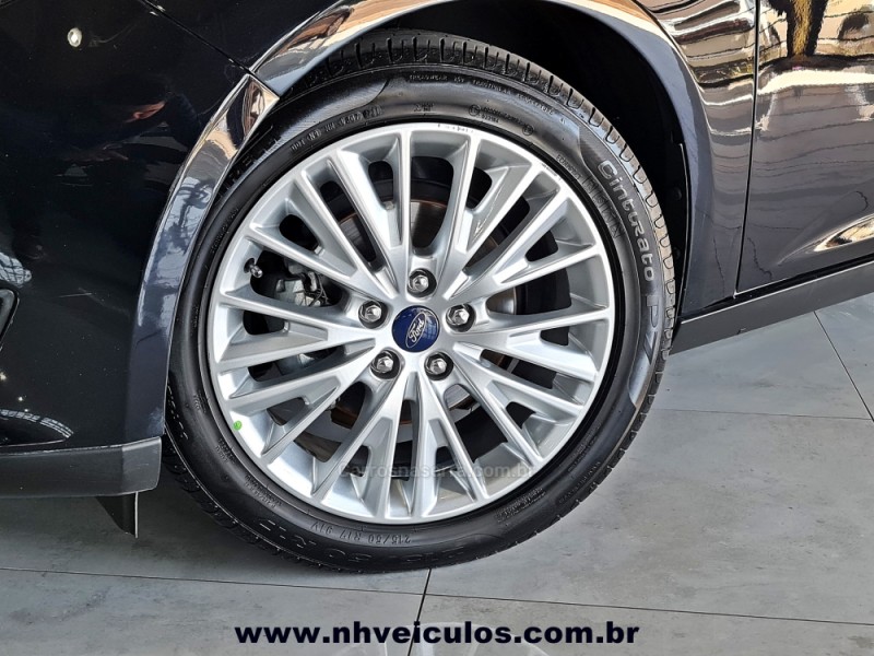 FOCUS 2.0 SE PLUS SEDAN 16V FLEX 4P AUTOMÁTICO - 2017 - NOVO HAMBURGO