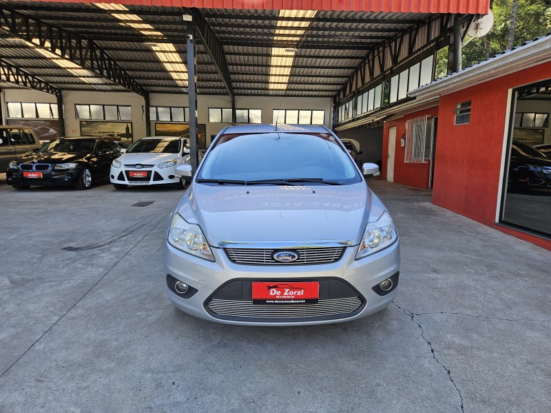 FOCUS 2.0 SEDAN 16V GASOLINA 4P MANUAL - 2011 - CAXIAS DO SUL