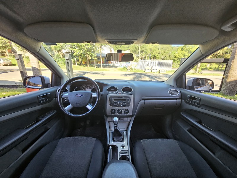 FOCUS 2.0 SEDAN 16V GASOLINA 4P MANUAL - 2011 - CAXIAS DO SUL