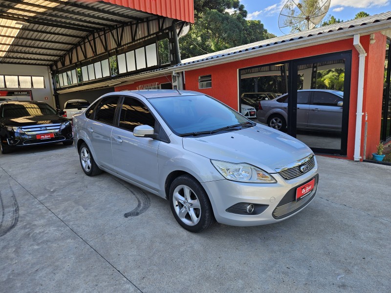 FOCUS 2.0 SEDAN 16V GASOLINA 4P MANUAL - 2011 - CAXIAS DO SUL